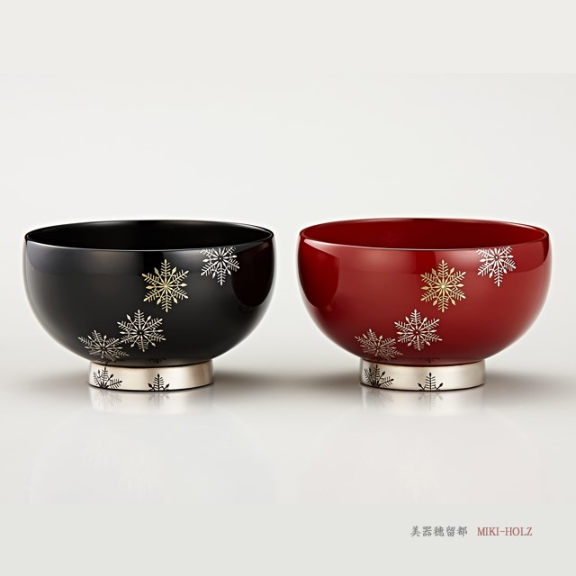 輪島塗　夫婦椀　汁椀　スノークリスタル蒔絵　１対　桐箱入り（お椀）