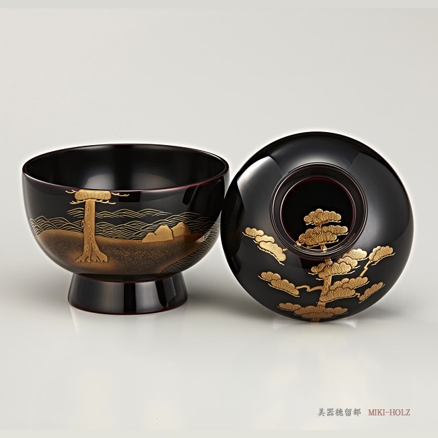 <p class="eig">Urushi Art Wajimanuri：Soup bowl zouni-wan, pair bowl (code:1197)</p><p class="nih">輪島塗　雑煮椀 夫婦　溜内黒塗　松島蒔絵（桐箱入り）</p>