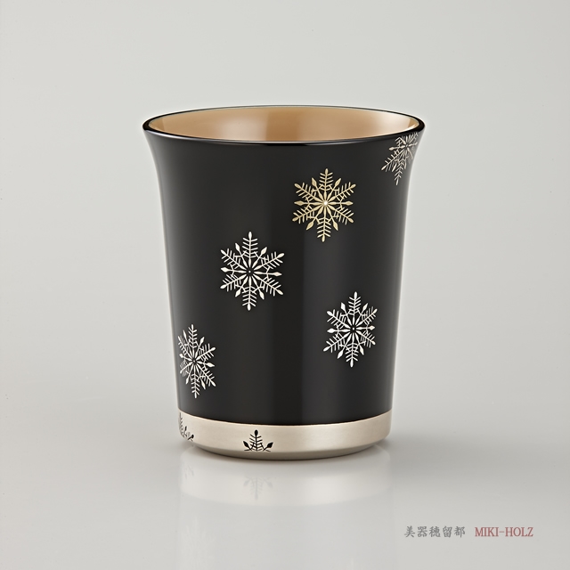 輪島塗 マグカップ 端反り型 スノークリスタル蒔絵 外黒内白 (code:1965kuro) 輪島塗 マグカップ 端反り型 スノークリスタル蒔絵 外黒内白 (code:1965kuro)