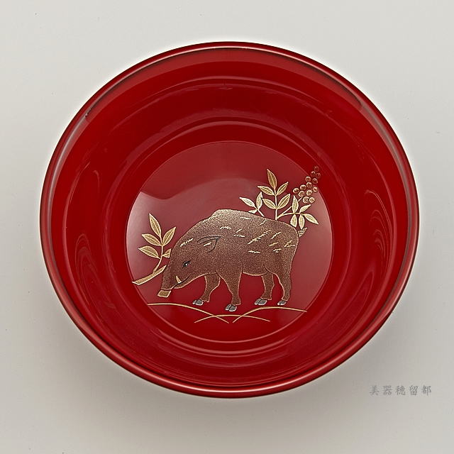 輪島塗 ぐい呑み 干支・亥蒔絵 朱(端反り大形) 桐箱入り 輪島塗 ぐい呑み 干支・亥蒔絵 朱(端反り大形) 桐箱入り