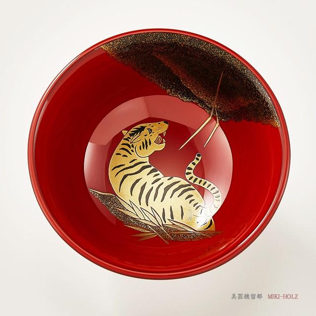 輪島塗 ぐい呑み 干支・虎蒔絵  朱（端反り大形）  桐箱入り